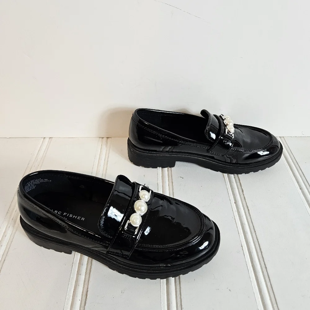 Marc Fisher Girls Loafers Kids Size 3 Black Patent Pearl Band Lug Sole